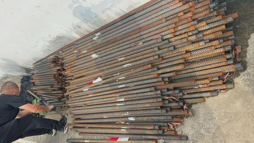 大快人心 遂溪警方夜間設卡查緝,查獲2.5噸被盜鋼材
